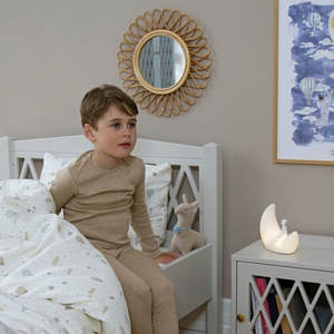 Светильник в виде луны Cam Cam Copenhagen "Moon", молочный